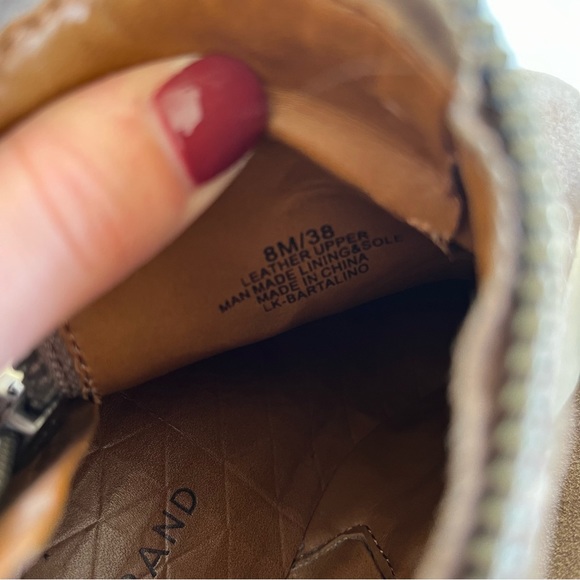 Lucky Brand Bartalino Suede Zip Booties Size 8 Taupe - Picture 8 of 8